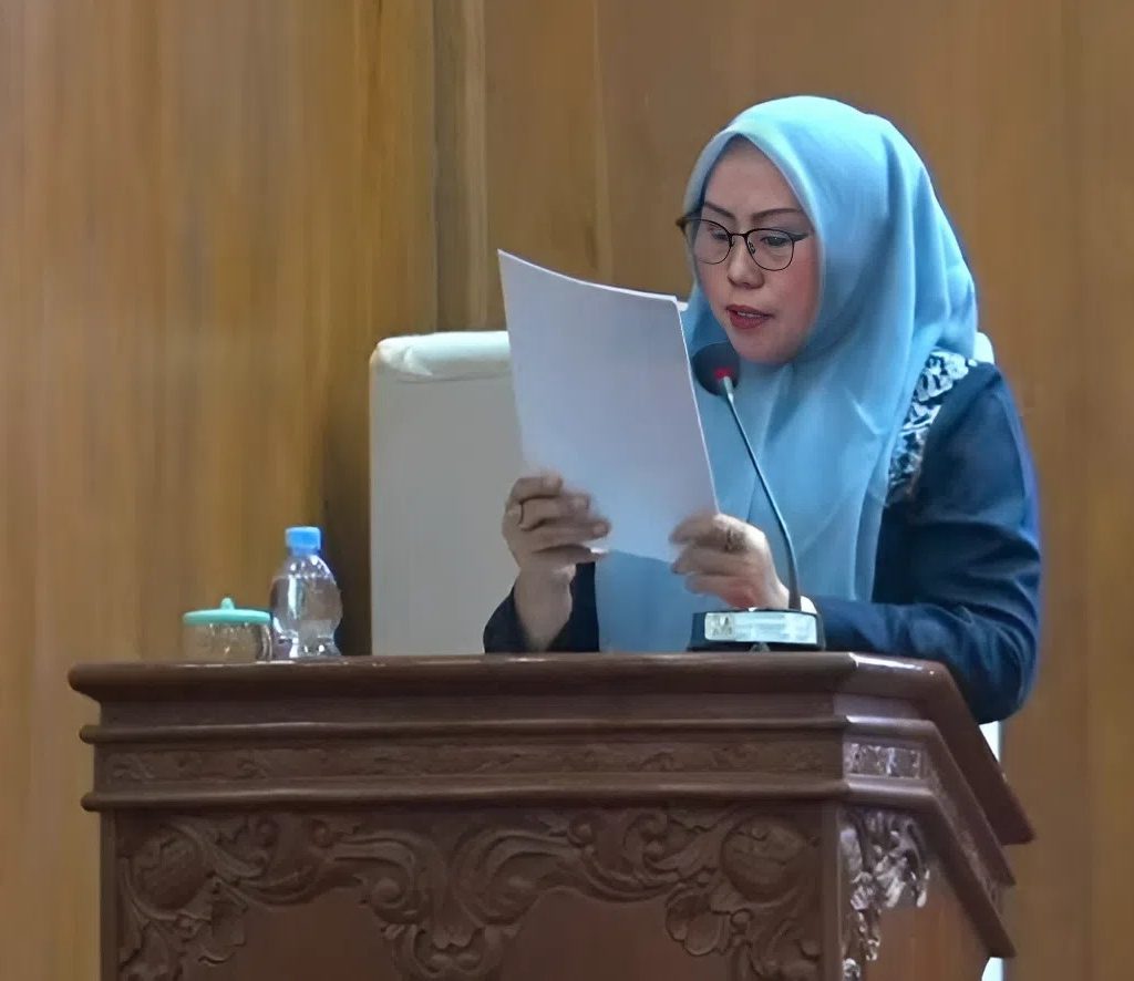 Anggota Dewan Terbata-bata Baca Laporan Pansus, Warganet: DPRD kok Blekak Blekuk!