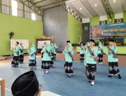 Tari Javen Meriahkan Acara Hari Santri Nasional 2025 di MTsN 1 Pati (Portalljateng/MTsN 1 Pati).