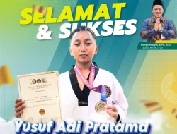 Foto: Yusuf Adi Pratama, siswa kelas 7C, berhasil meraih Juara 2 (Medali Perak) dalam ajang bergengsi UNDIP Taekwondo Championship 2025.(Portalljateng/MTsN 1 Pati)