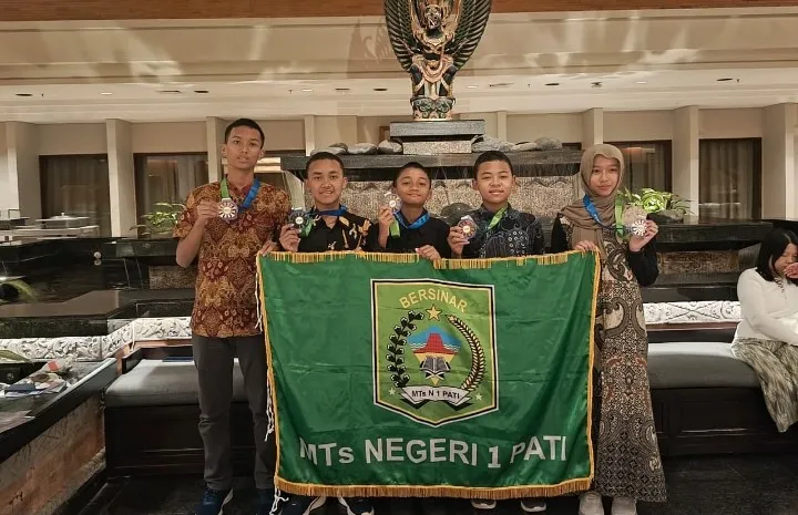 Foto: Lima Siswa MTsN 1 Pati Ukir Prestasi di SEAMO X 2026 di Bali.(Portalljateng/MTsN 1 Pati)