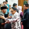 Foto: Plt Bupati Pati Risma Ardhi Chandra, hari ini menghadiri Rapat Paripurna dengan agenda Penyampaian Laporan Keterangan Pertanggungjawaban (LKPJ) Bupati Pati.(Portalljateng/Hms)