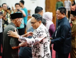 Foto: Plt Bupati Pati Risma Ardhi Chandra, hari ini menghadiri Rapat Paripurna dengan agenda Penyampaian Laporan Keterangan Pertanggungjawaban (LKPJ) Bupati Pati.(Portalljateng/Hms)
