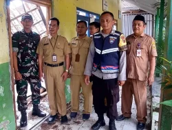 Foto: Sekretaris Dinas Pendidikan dan Kebudayaan (Disdikbud) Pati, Pariyanto dan jajaran cek kondisi SDN Mecon, Kecamatan Pucakwangi, Kabupaten Pati.(Portalljateng/Adm)